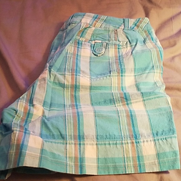 Plaid shorts - Picture 2 of 2